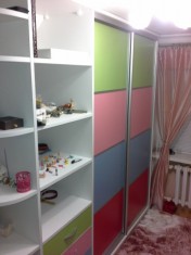 Шкаф в детскую